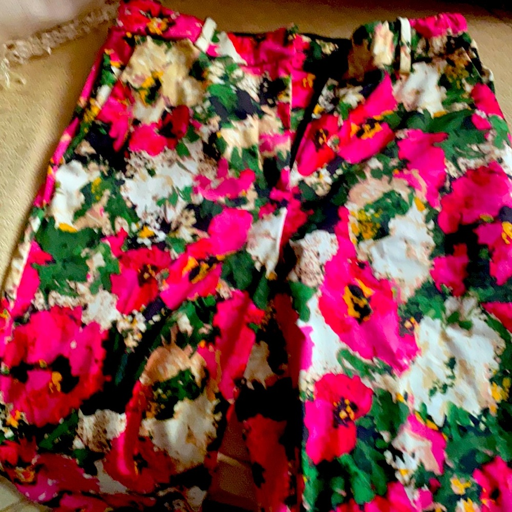 H&M stretchy straight leg zip up and button pants